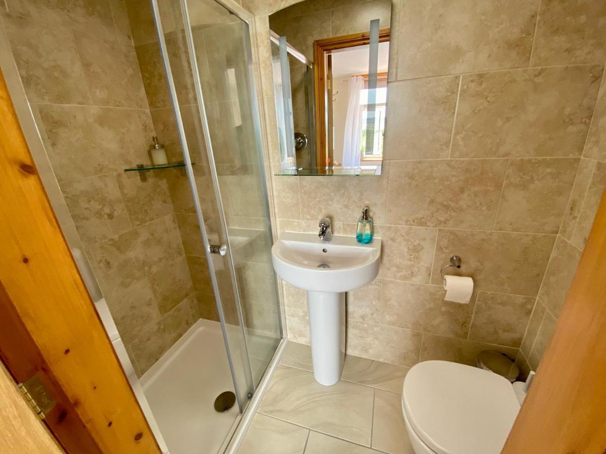 Mooredge B&B Уитби Екстериор снимка