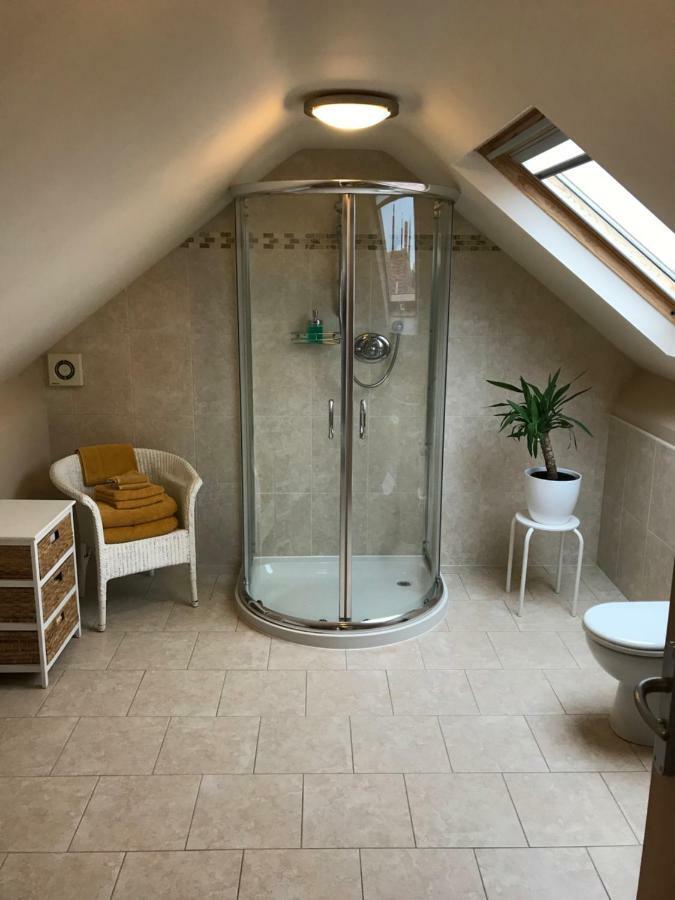 Mooredge B&B Уитби Екстериор снимка