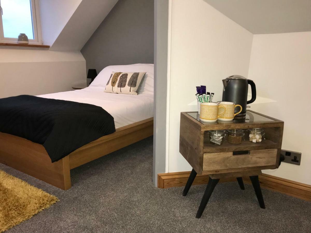 Mooredge B&B Уитби Екстериор снимка